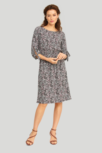 Wiskozowa sukienka z nadrukiem, rękaw 3/4