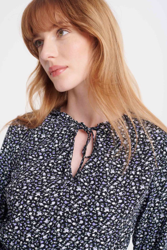 Sukienka midi w drobne kwiaty