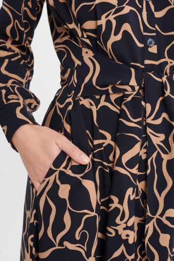 Wiskozowa szmizjerka zapinana na szereg guzików