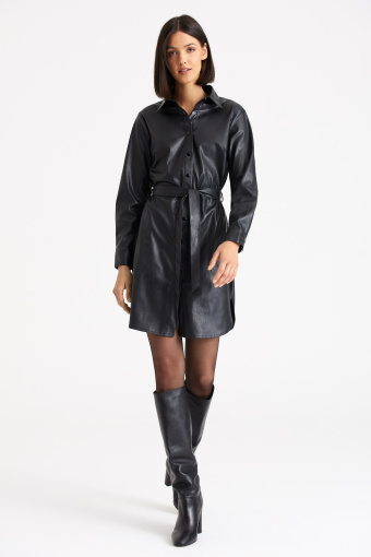 Czarna szmizjerka z ekoskóry