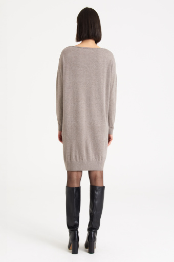 Swetrowa sukienka z dekoltem w serek, beżowa Swetrowa sukienka z dekoltem w serek, beżowa