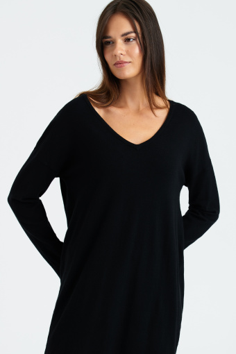 Luźna, swetrowa sukienka w czarnym kolorze Luźna, swetrowa sukienka w czarnym kolorze