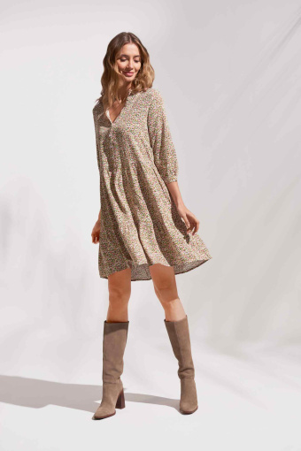 Oversize'owa sukienka z nadrukiem typu "łączka"