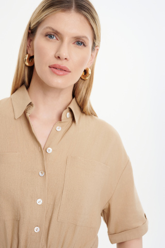 Beżowa sukienka przed kolano