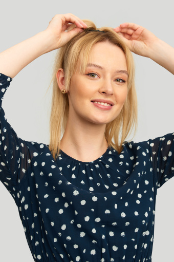 Szyfonowa, czarna sukienka z nadrukiem kropki