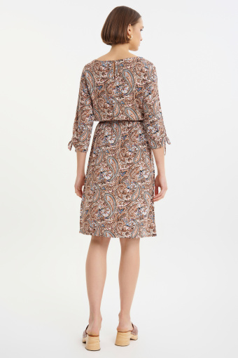 Sukienka w brązowym kolorze print paisley Sukienka w brązowym kolorze print paisley