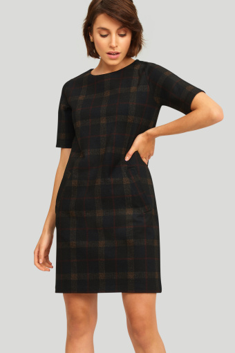 Dzianinowa sukienka przed kolano, nadruk w kratę