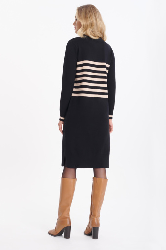 Sukienka swetrowa oversize, z nadrukiem w pasy