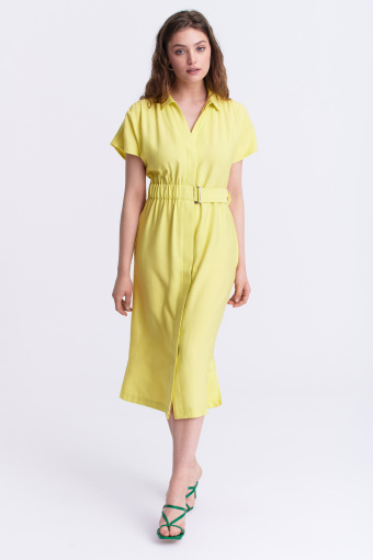 Limonkowa sukienka z paskiem