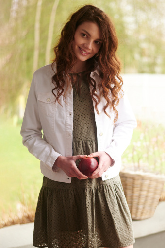 Oliwkowa, haftowana sukienka