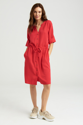 Luźna, czerwona sukienka z wiskozy