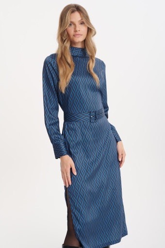 Sukienka midi z geometrycznym printem i paskiem w talii