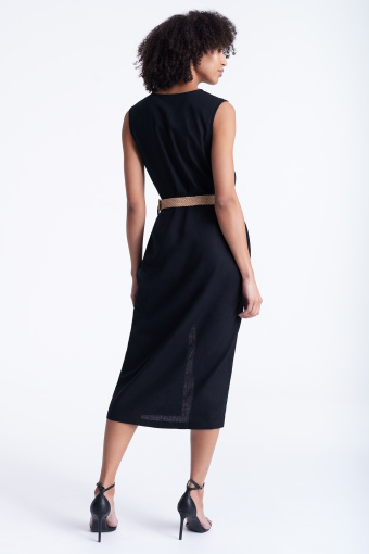 Uniwersalna, czarna sukienka z paskiem