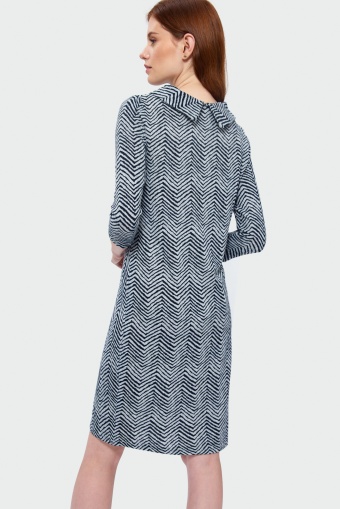 Dzianinowa sukienka z nadrukiem