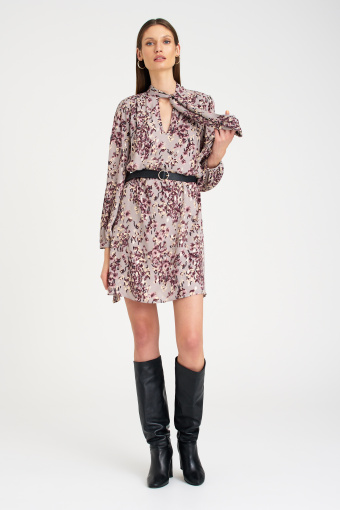 Sukienka mini z wiązaniem przy dekolcie, nadruk w kwiaty