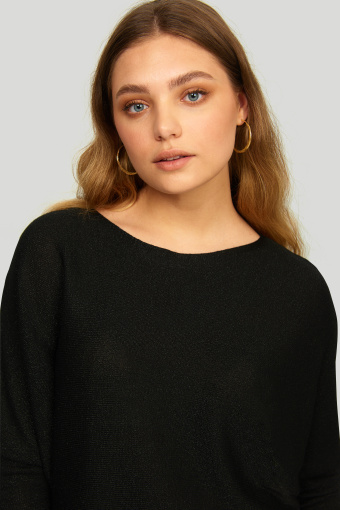 Czarna, oversize'owa sukienka z błyszczącą nitką