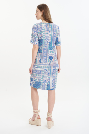 Niebieska sukienka przed kolano paisley