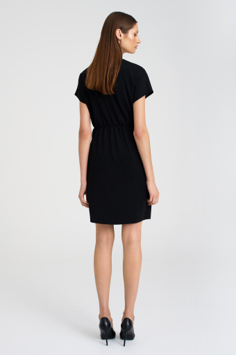 Czarna, dzianinowa sukienka z błyskiem
