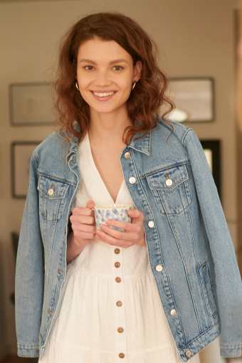 Biała, ażurowa sukienka midi Biała, ażurowa sukienka midi