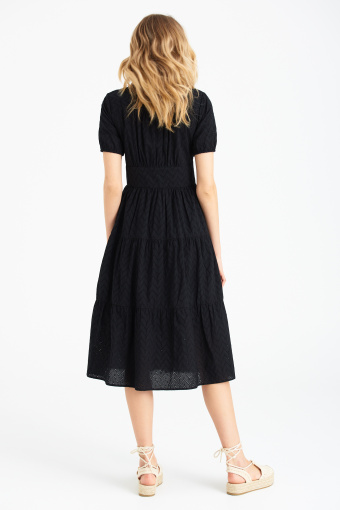 Bawełniana, ażurowa sukienka w czarnym kolorze