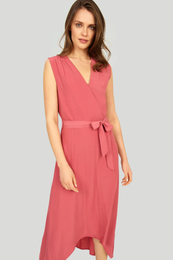 Wiskozowa sukienka z wiązaniem w pasie