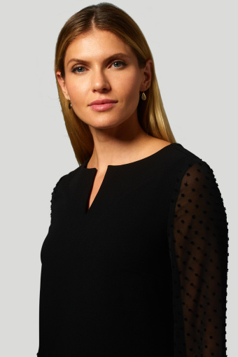 Czarna sukienka z szyfonowymi rękawami