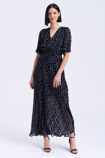 Czarna koktajlowa sukienka w kropki