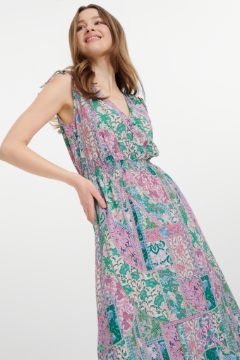 Długa sukienka w orientalny print różowo-zielona