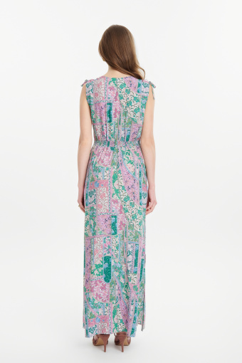 Długa sukienka w orientalny print różowo-zielona