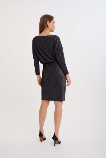 Sukienka z drapowaną górą