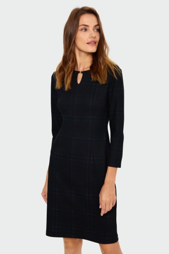 Ołówkowa sukienka w kratę