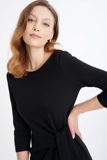 Wiskozowa, czarna sukienka