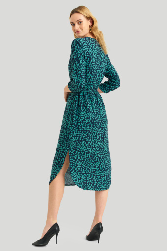 Wiskozowa sukienka z opadającym rękawem