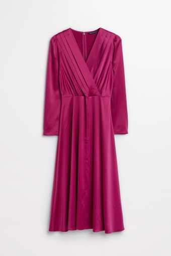 Różowa sukienka z kopertowym dekoltem Różowa sukienka z kopertowym dekoltem