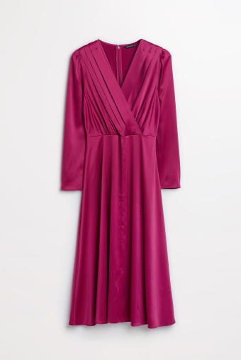 Różowa sukienka z kopertowym dekoltem Różowa sukienka z kopertowym dekoltem