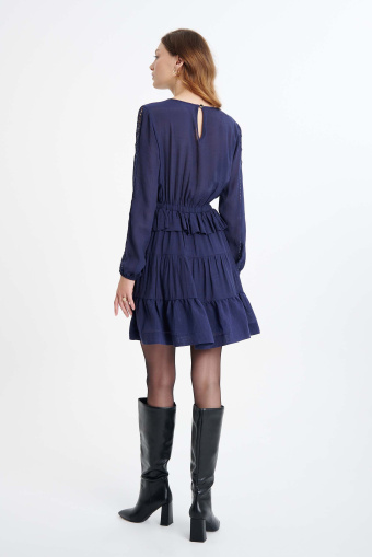 Granatowa sukienka mini z falbanami