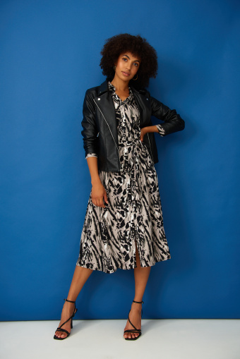 Szmizjerka midi z szaro-czarnym, zwierzęcym nadrukiem