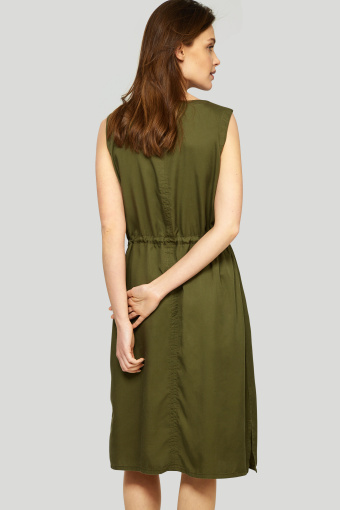 Sukienka z lyocell'u o prostym fasonie