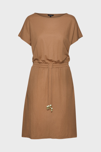 Dzianinowa wiskozowa sukienka z troczkiem w pasie