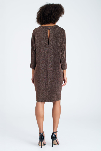 Luźna sukienka o miedzianym kolorze z rozcięciami na ramionach