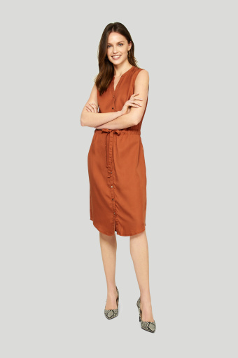 Sukienka z lyocell'u z wiązaniem w pasie