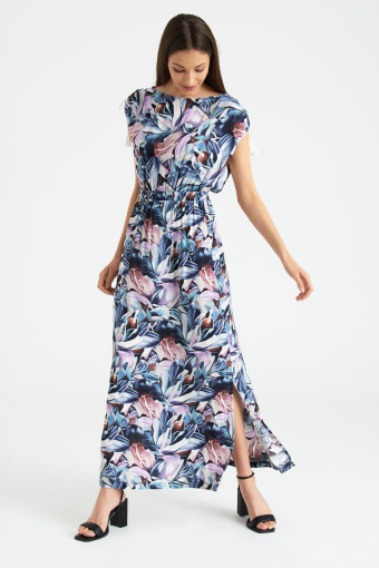 Długa sukienka z nadrukiem w błękitno-różowe kwiaty