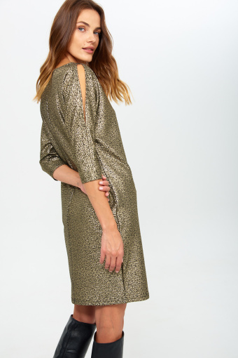 Sukienka o luźnym kroju z błyszczącej dzianiny Sukienka o luźnym kroju z błyszczącej dzianiny