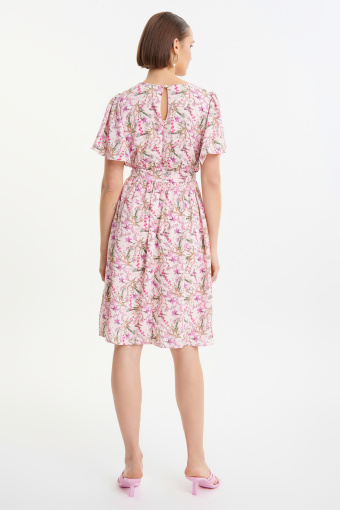 Elegancka sukienka w drobne różowe kwiaty