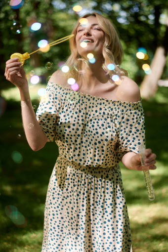 Sukienka hiszpanka z nadrukiem w groszki