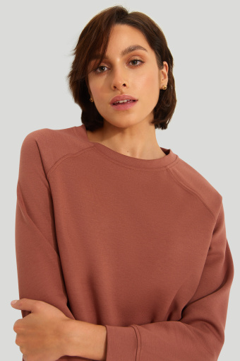 Dzianinowa sukienka z dodatkiem włókien ekologicznych