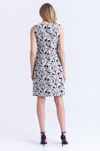 Sukienka bez rękawów w kwiaty