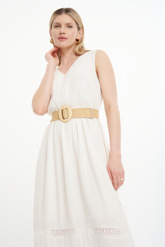 Sukienka w kremowym kolorze  z paskiem  Sukienka w kremowym kolorze  z paskiem