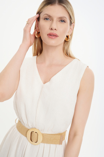 Sukienka w kremowym kolorze  z paskiem  Sukienka w kremowym kolorze  z paskiem