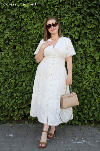 Biała, haftowana sukienka z falbaną Biała, haftowana sukienka z falbaną